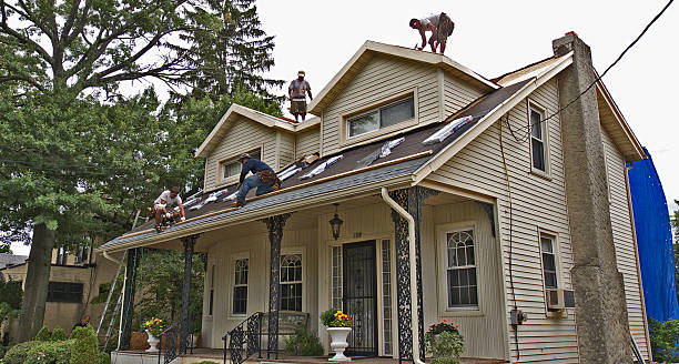 Best Best Roofing Contractors  in Weyauwega, WI